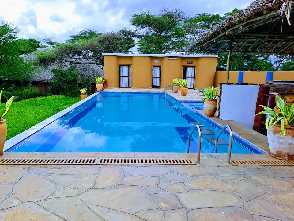 Swimming pool and sun deck at the lodge